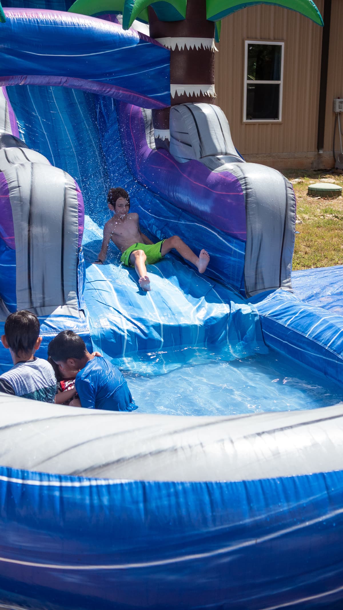 Community celebrations and activities at La Reunión